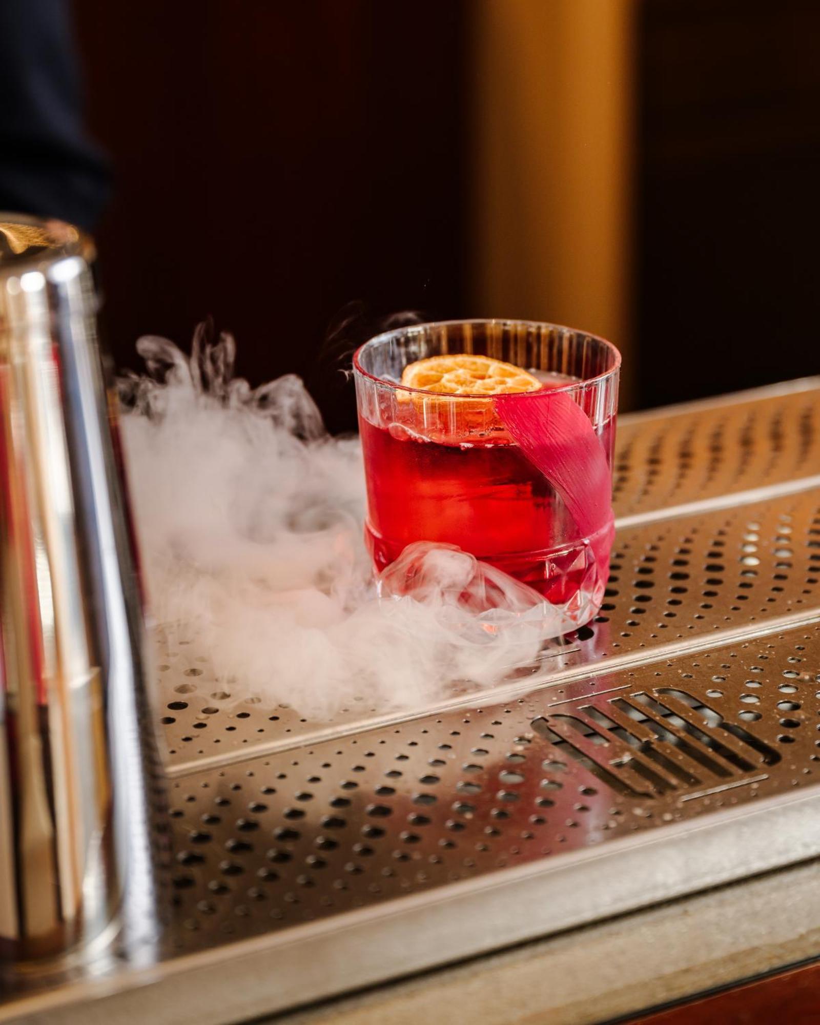 布里斯托度假水疗大酒店 拉帕洛 外观 照片 A dry ice cocktail